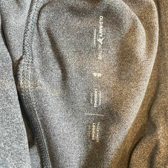 Old navy athletic leggings size small - Picture 2 of 2